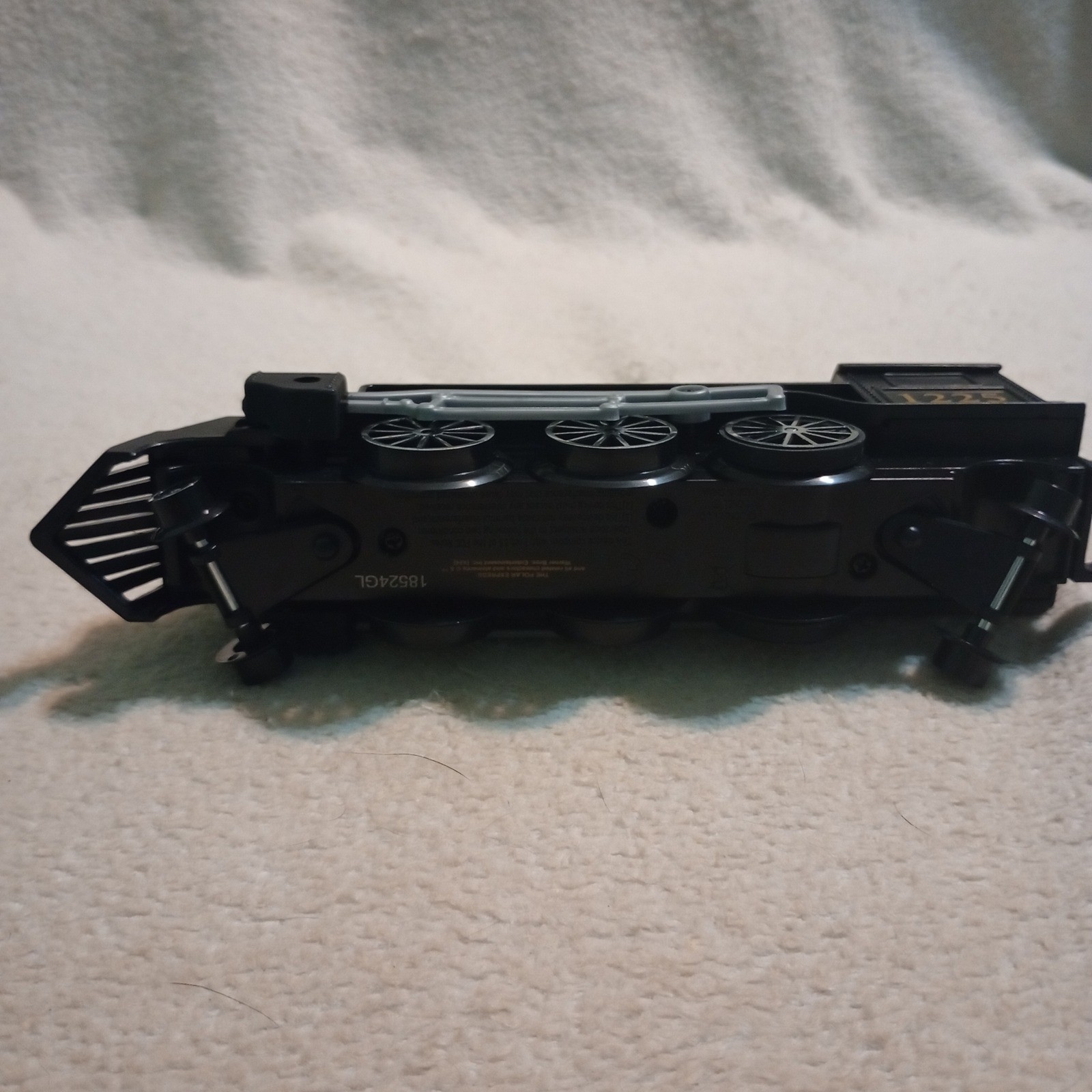 The Polar Express 1225 Steam Locomotive Train Engine Black 18524GL Warner Bros