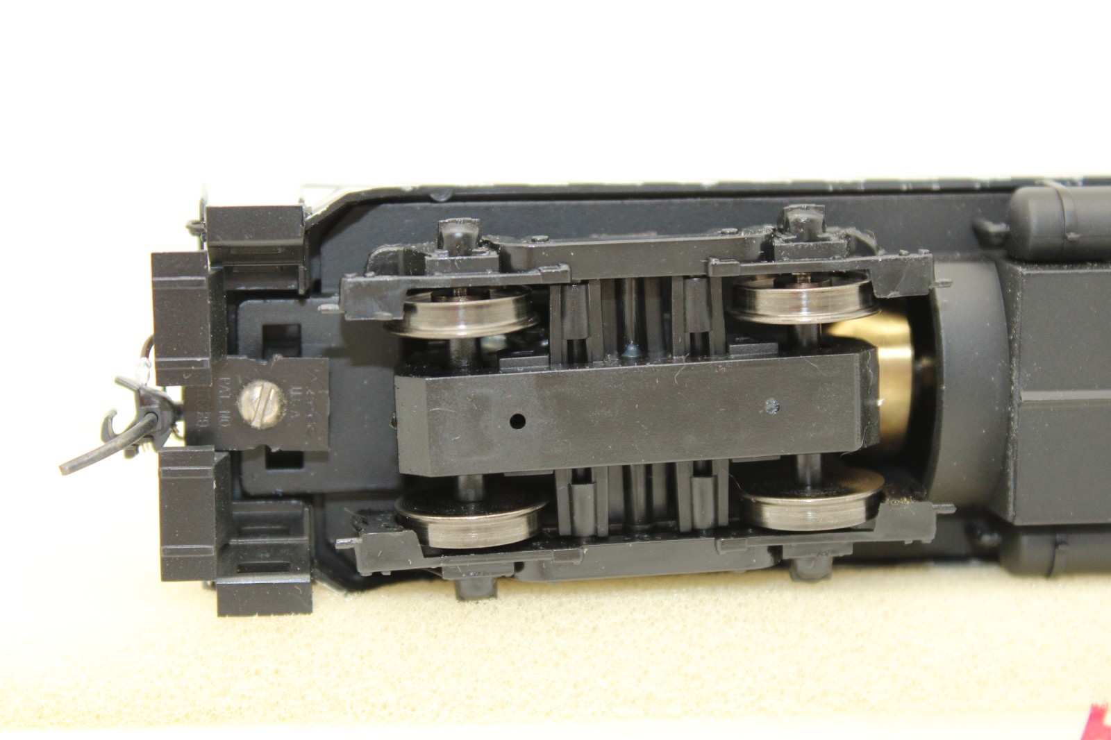 Stewart HO ATSF Santa Fe Baldwin VO1000 Diesel Locomotive #2214 DCC Ready LED
