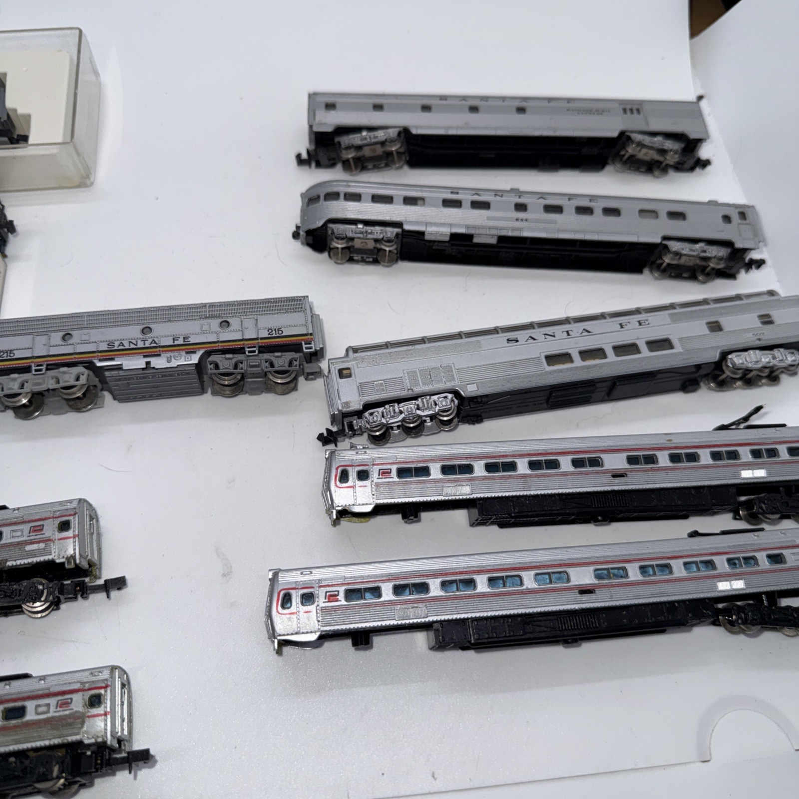 N Scale Arnold Rapido Revell N Desert Chief Santa Fe Passenger Train 13 Cars