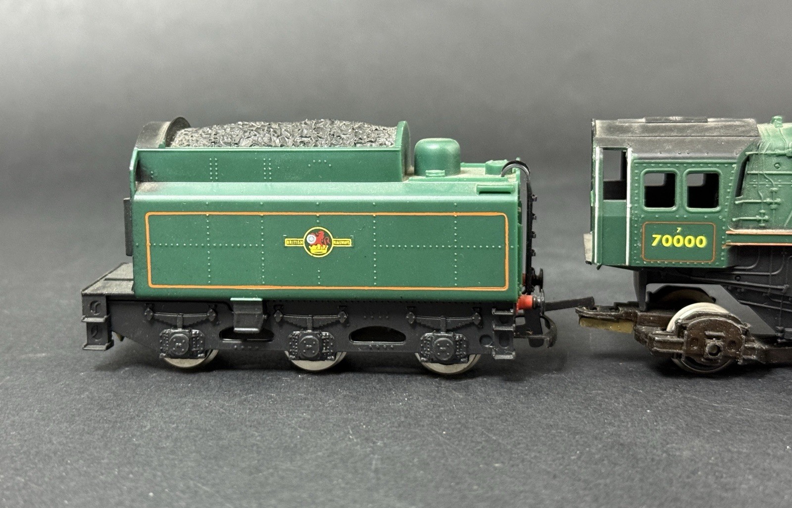 Hornby Britannia British Railways HO Scale Electric Train Locomotive & Tender