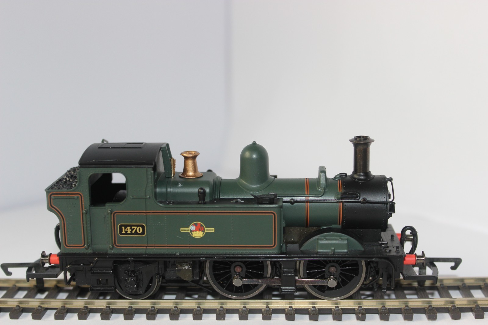 Hornby R2095B BR 0-4-2T Class 14XX Steam Locomotive ‘1470’ Boxed