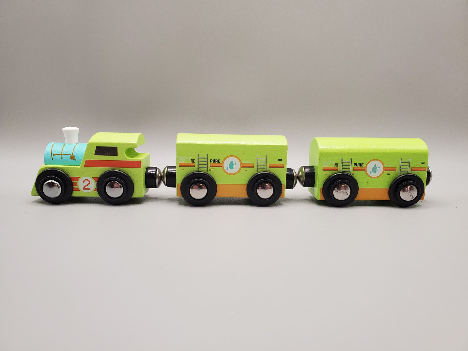 Quercia Delvigne J’Adore Locomotive & 2 Tank Cars Magnetic Wooden Toy Train Set