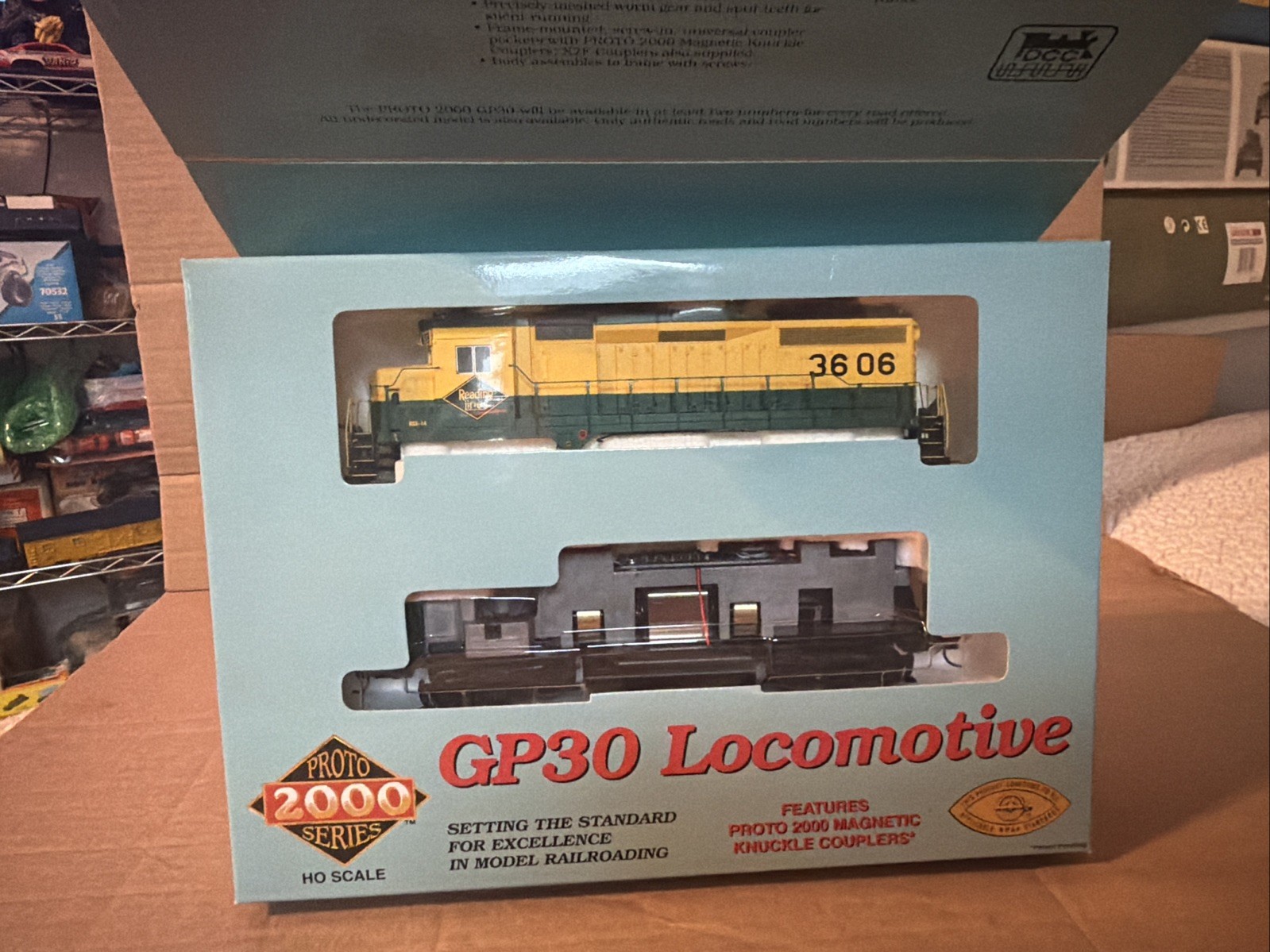 Proto 2000 HO Scale GP30 Reading Lines locomotive 21549 #3606 Knuckle Couplers