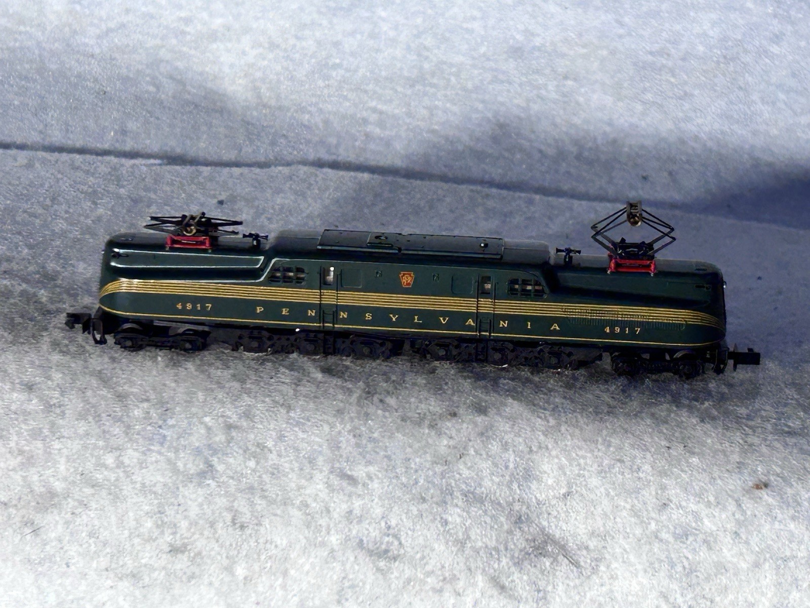 Cool Arnold Pennsylvania RR GG-1 Electric Locomotive N Gauge