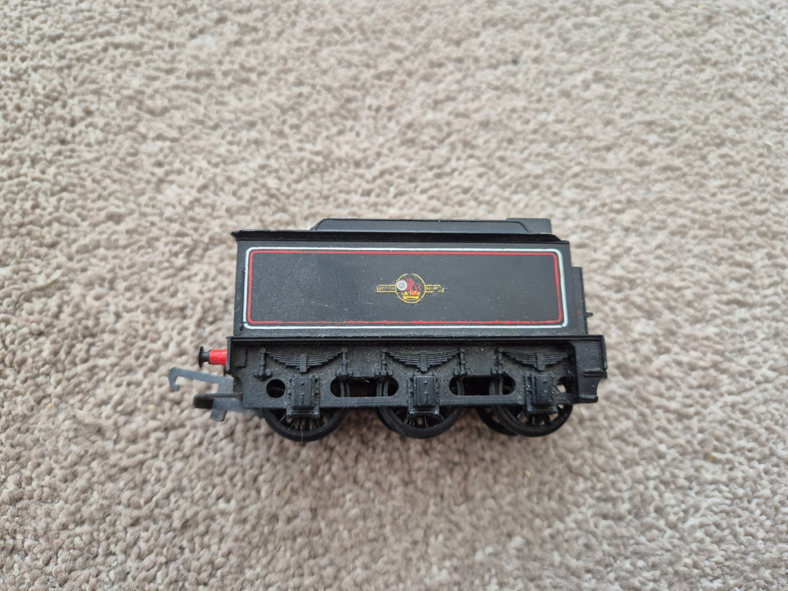 OO GAUGE TRIANG HORNBY RAILWAYS R39 NON MOTORISED BR BLACK LOCOMOTIVE TENDER