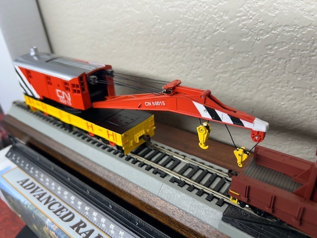 CANADIAN NATIONAL 200 ton ROTATING HEAVY DUTY WRECK CRANE w/TENDER HO SCALE NEW