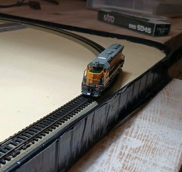 UNION PACIFIC #9 SD45 n scale locomotive KATO # 176-3119 Tested Works Well