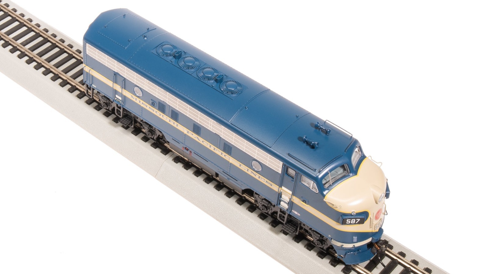 Broadway 8194 EMD F7 A/B, MP 587/587B, Eagle Scheme, A-unit Paragon4,HO