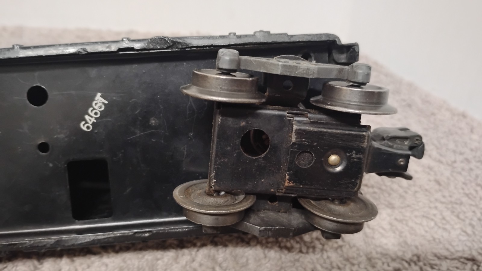 Lionel 1666 Steam Locomotive w/ 6466TLionel Lines Whistle Coal Tender- UNTESTED