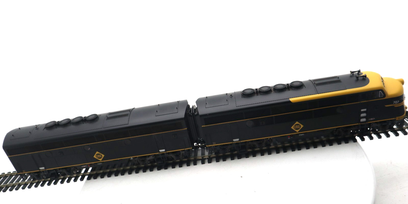 Atlas, Phase II, 2-Rail O, 2682-2, Erie F-3 Diesel Engine #707 AB DCC Set LN /OB