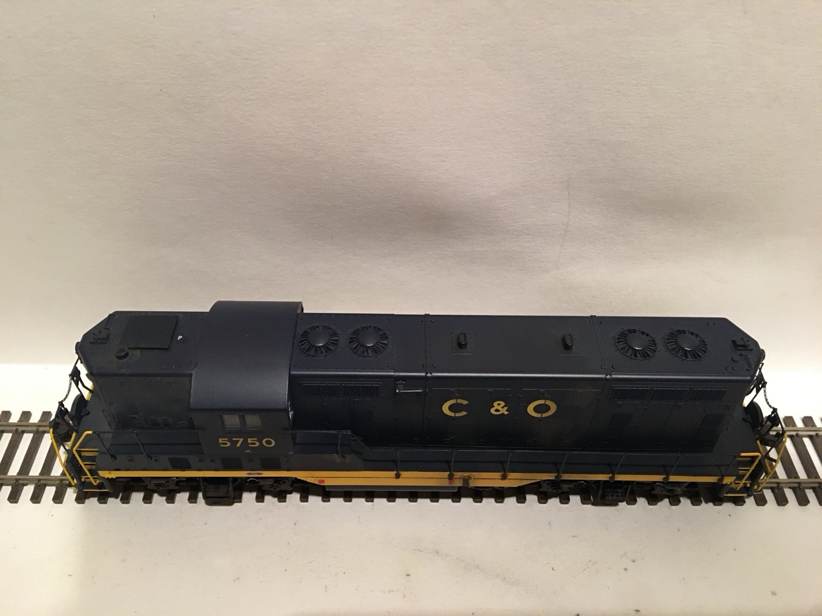 HO Atlas Classic 8356 Chesapeake Ohio GP7 Diesel Locomotive C&O #5750 WEATHERED