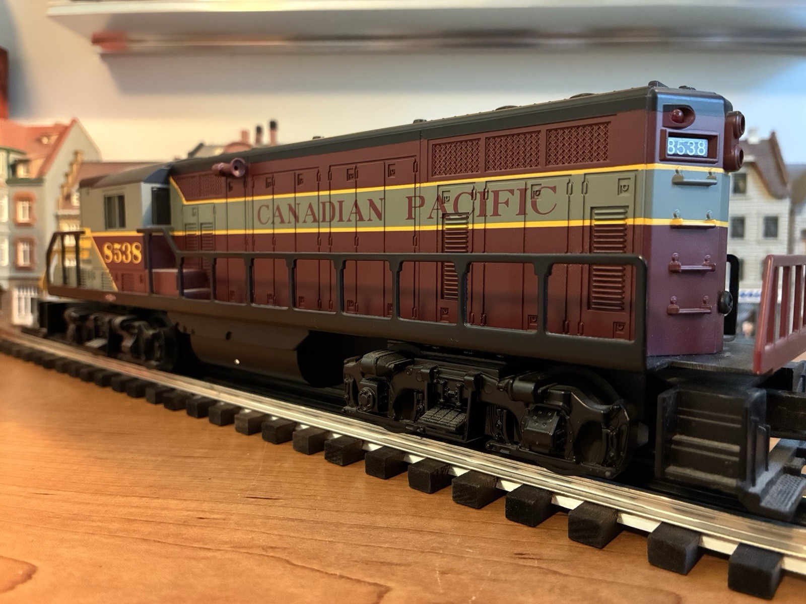 Lionel/Williams 8538 GP9 Diesel Engine