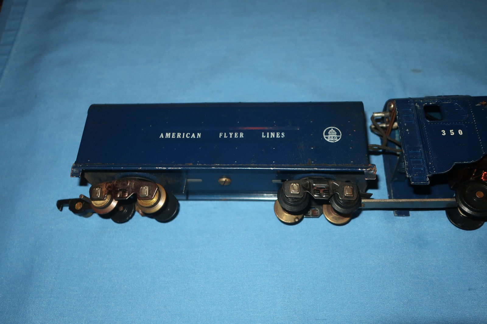 American Flyer #350 Royal Blue Steam Locomotive & Tender. Runs well
