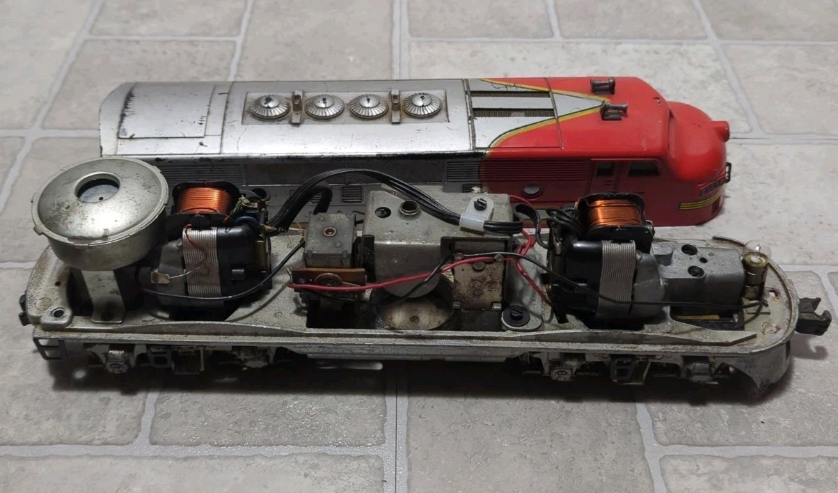 1949 Lionel Santa Fe 2333-20 Diesel F3 Locomotive Unit O Gauge Untested