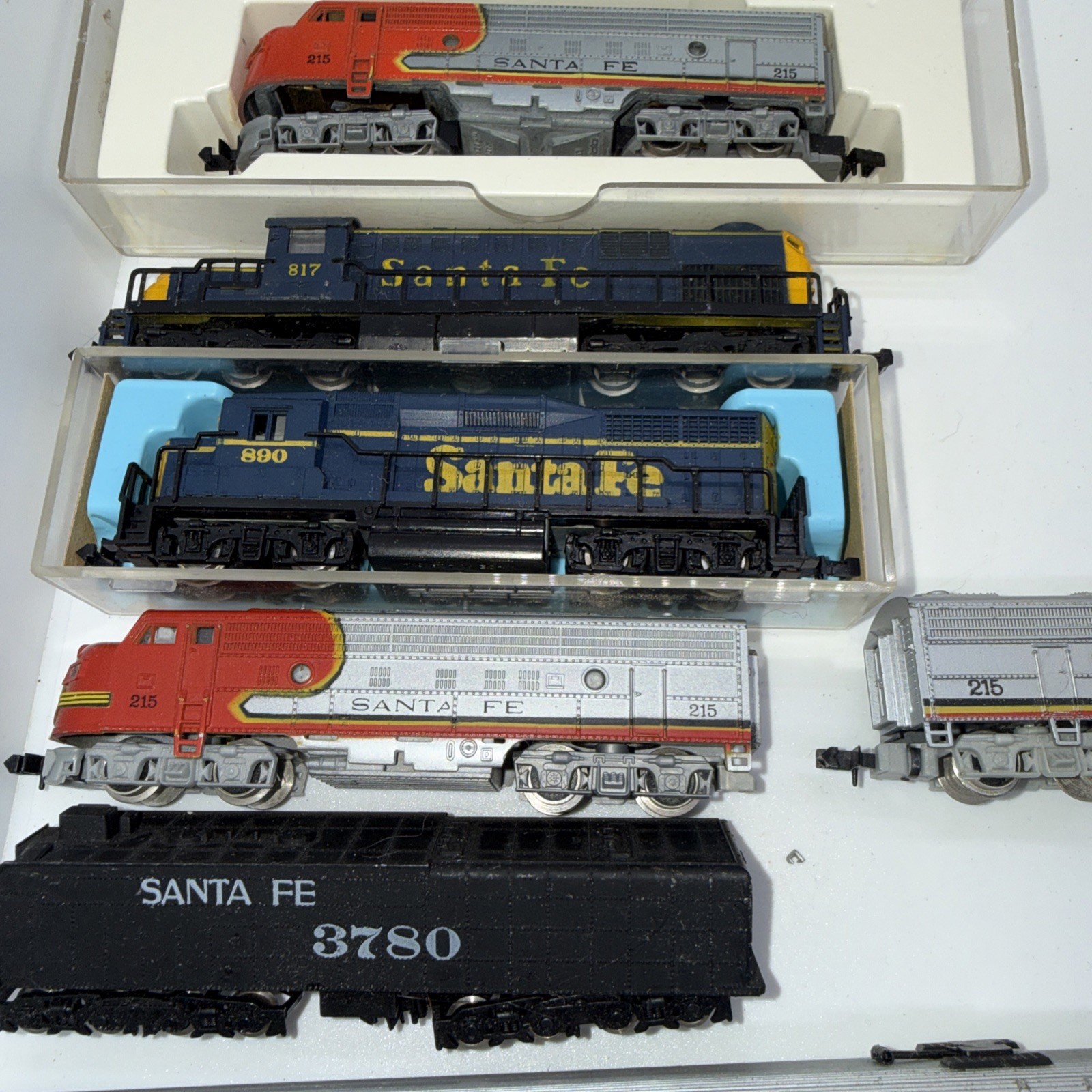 N Scale Arnold Rapido Revell N Desert Chief Santa Fe Passenger Train 13 Cars