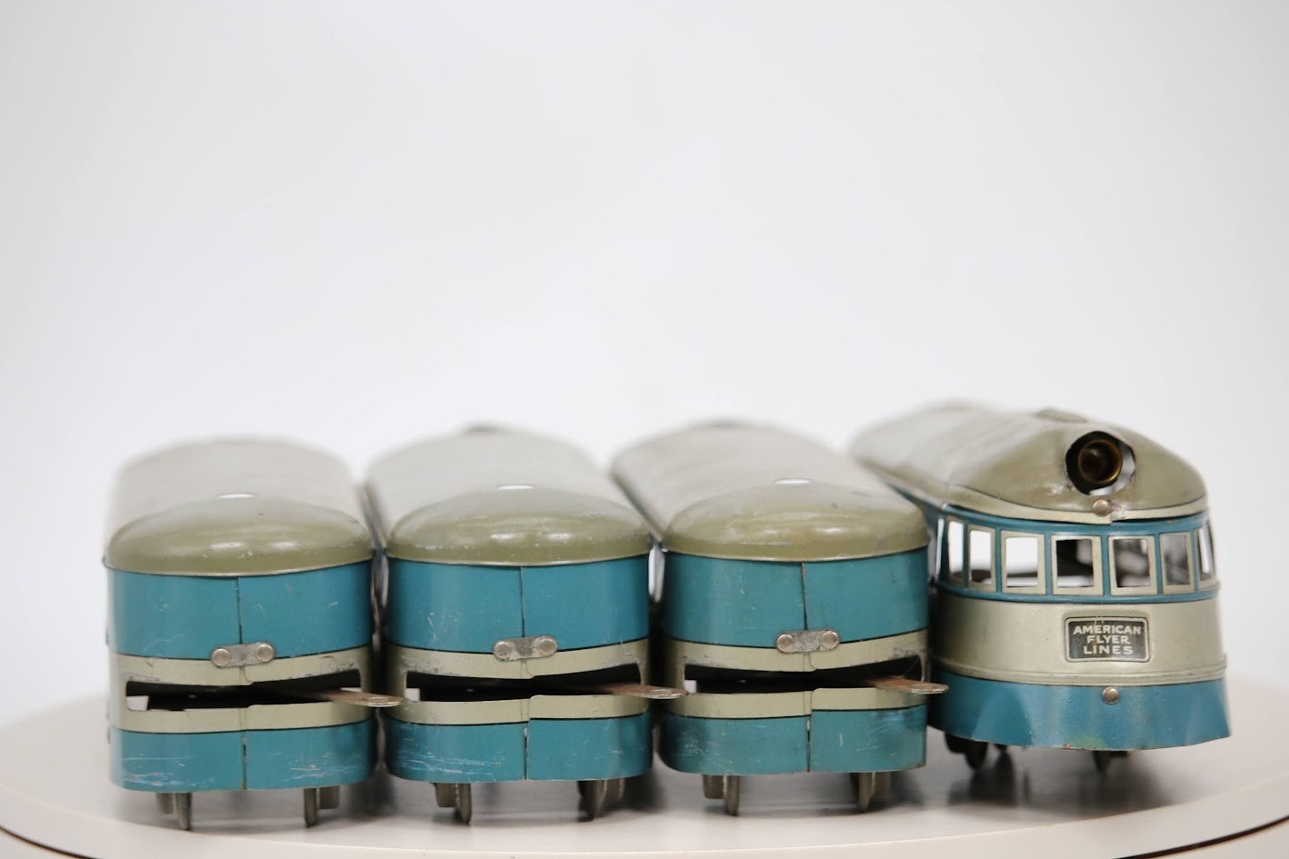 American Flyer Prewar O Gauge Tin Litho “The Comet” Passenger Car Set 1:48