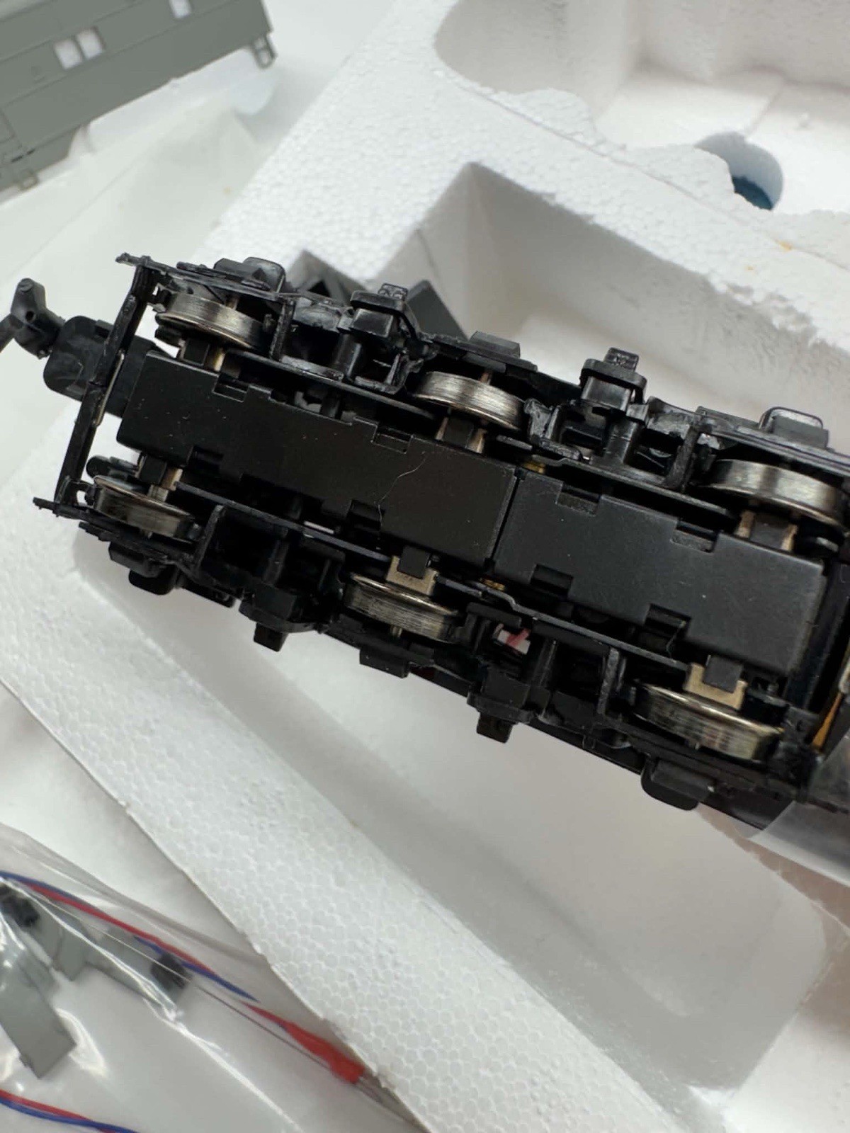 Proto 2000 HO Scale Undecorated A-Unit EMD E7 Diesel Locomotive #21072 DCC Ready