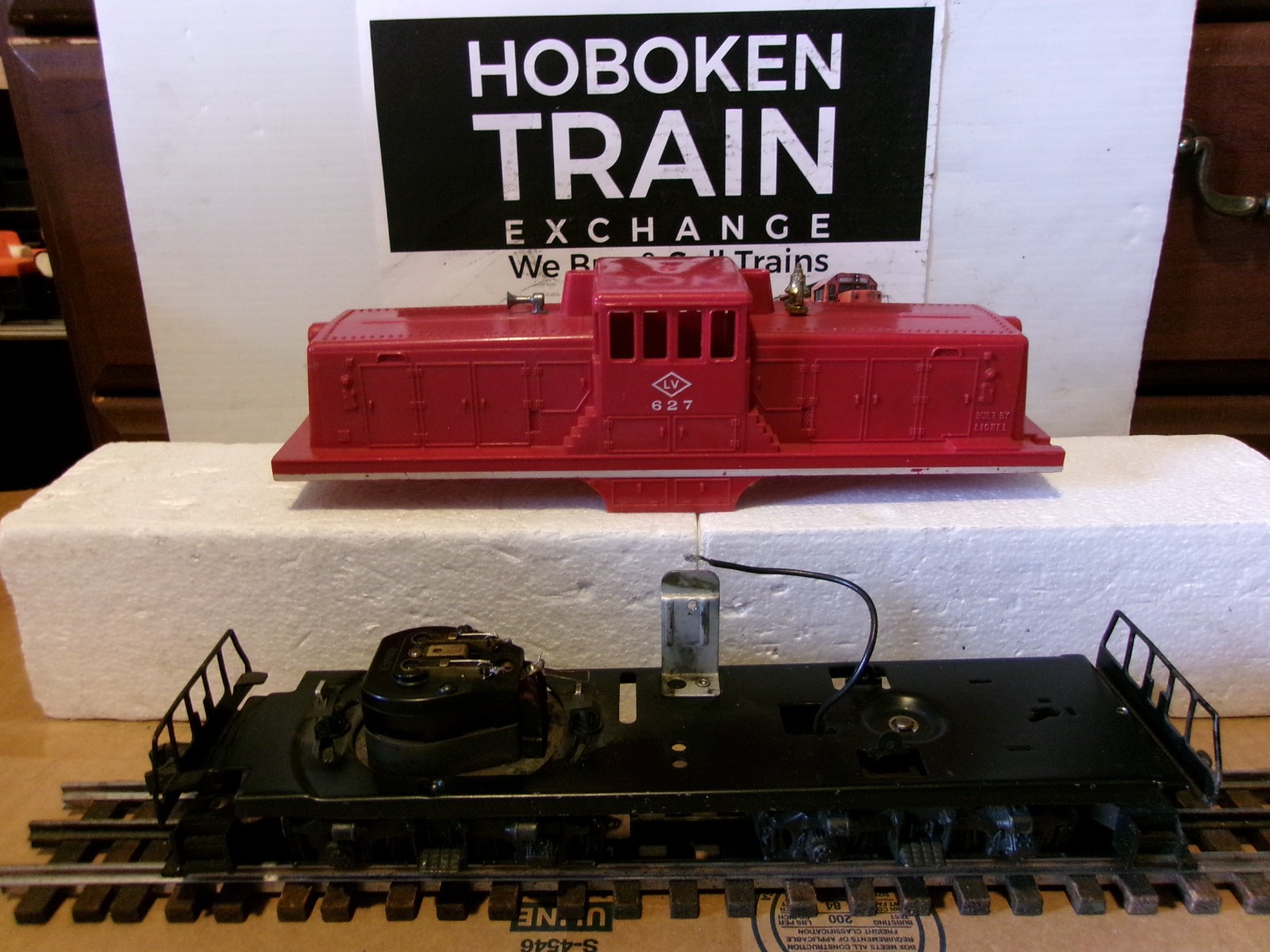 L LIONEL POSTWAR #627 LEHIGH VALLEY GE 44- TON SWITCHER