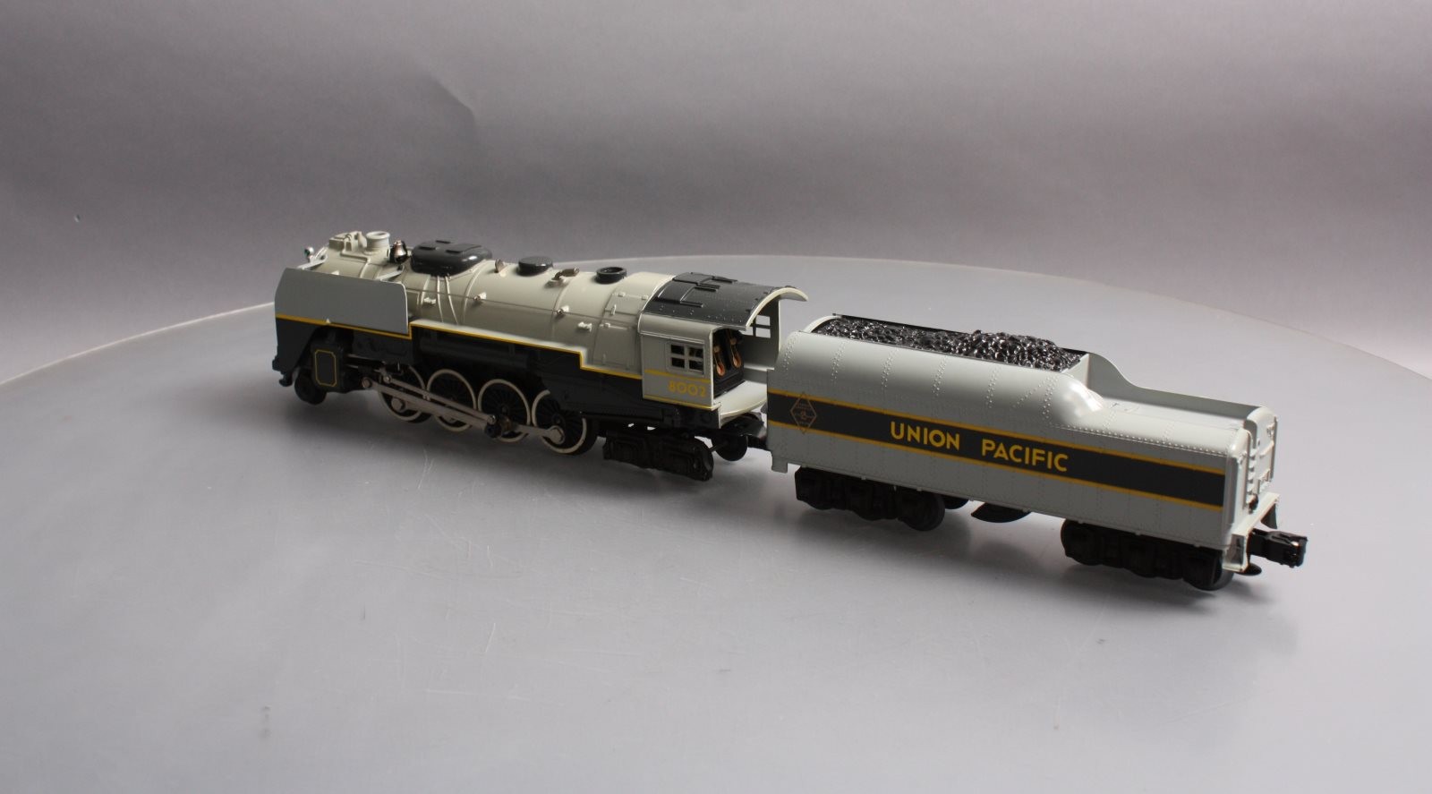 Lionel 6-8002 O Union Pacific Berkshire 2-8-4 Steam Locomotive & Tender #8002 EX