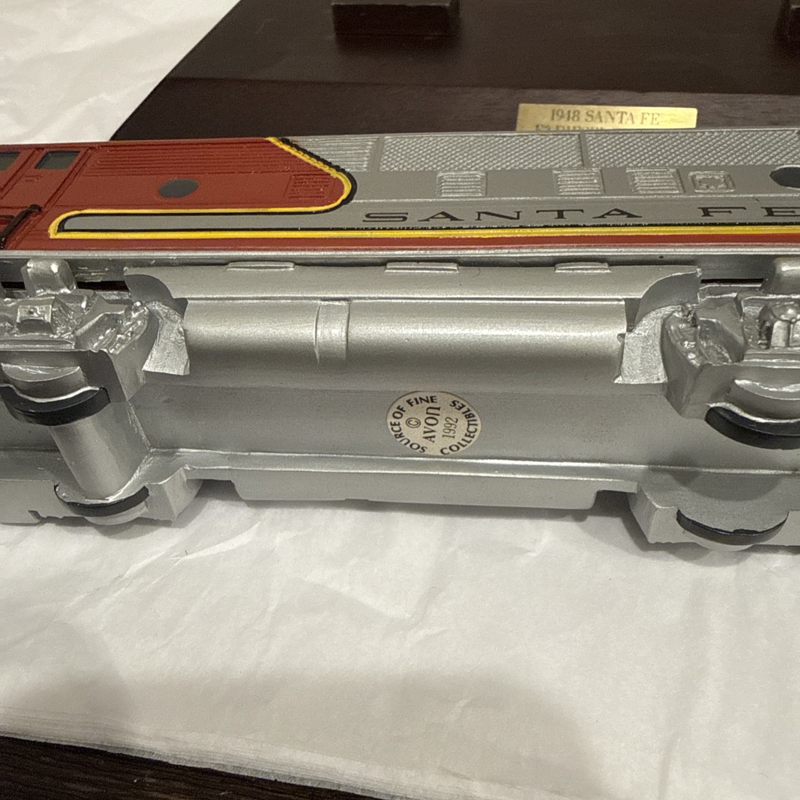 Vintage Avon The Lionel 1948 Santa Fe F3 Diesel Engine Train 1992 #2333