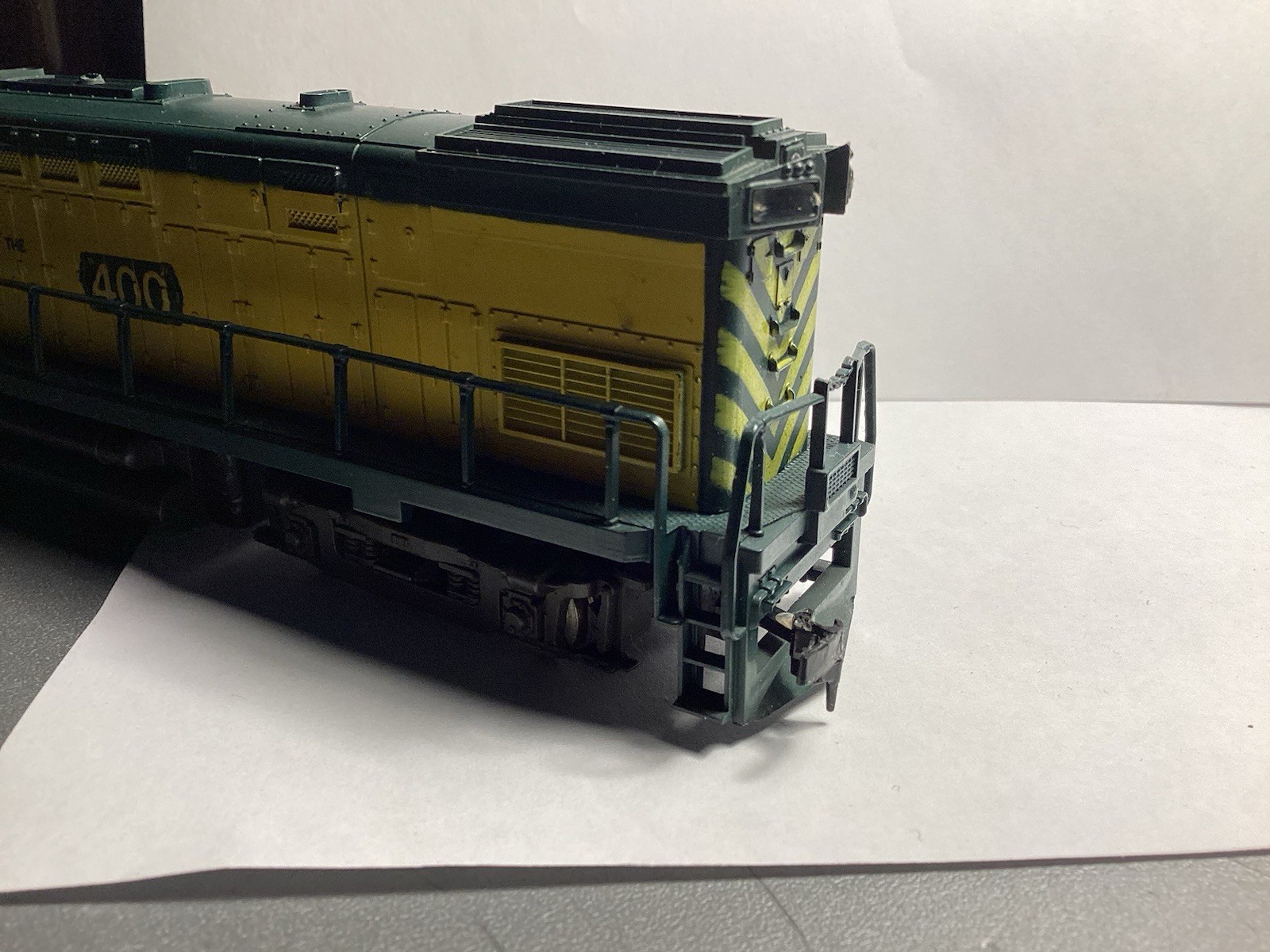 Vintage AHM North Western HO Scale Diesel Locomotive No.400 ExCond Runs Great