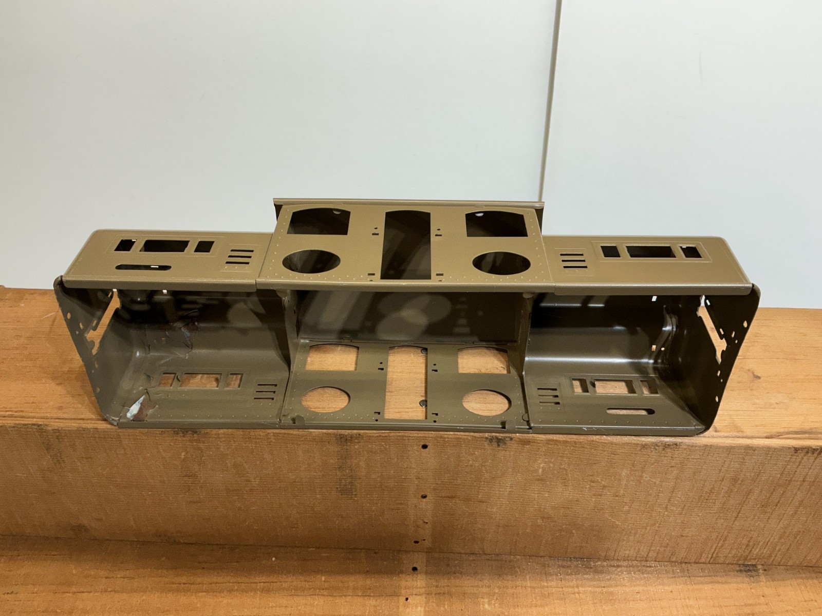 LIONEL PREWAR STANDARD GAUGE 402 BODY & LOOSE PARTS…REPAINTED
