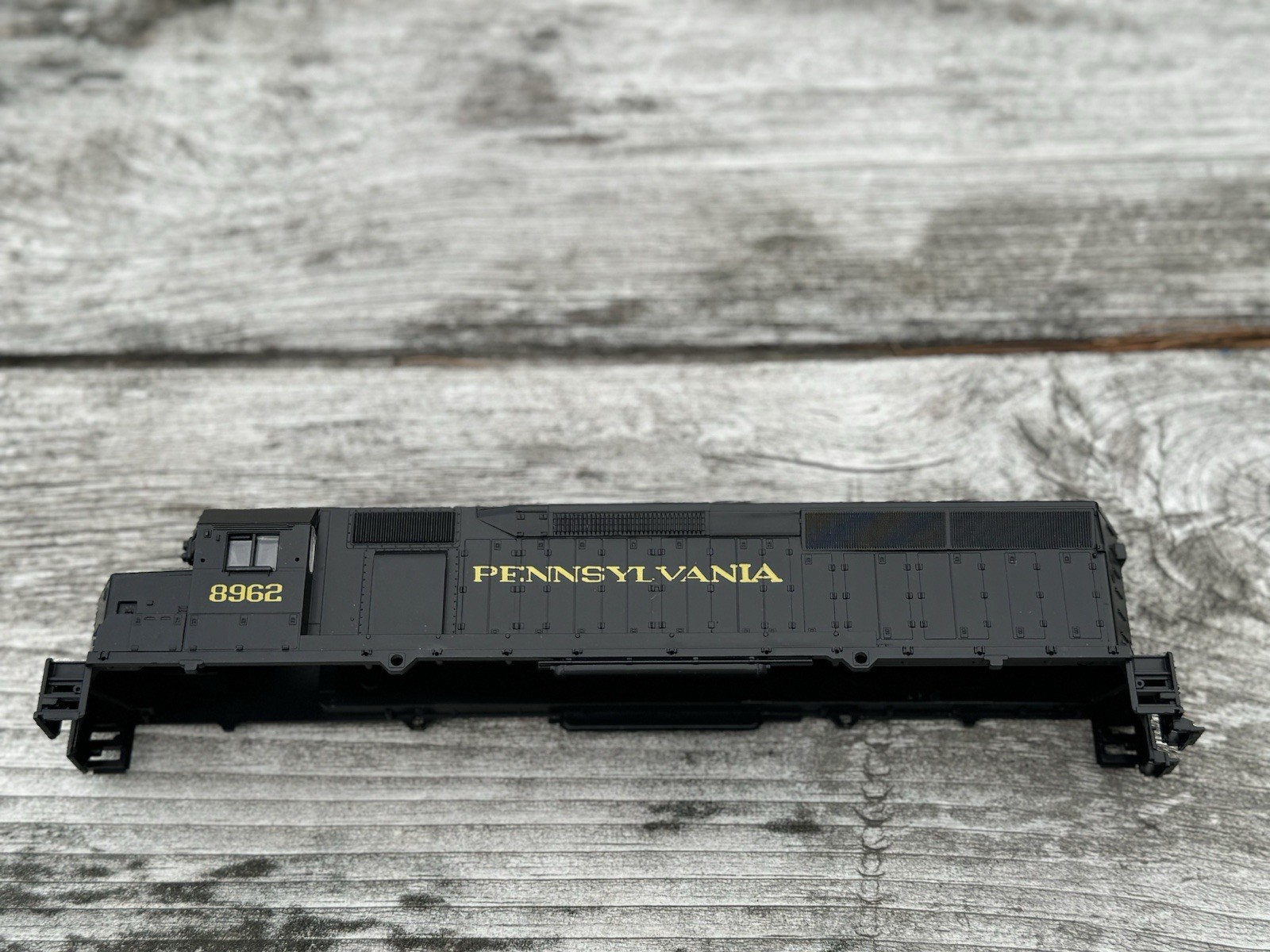 HO Scale Athearn Pennsylvania Railroad Sd45 Diesel Locomotive *SHELL*