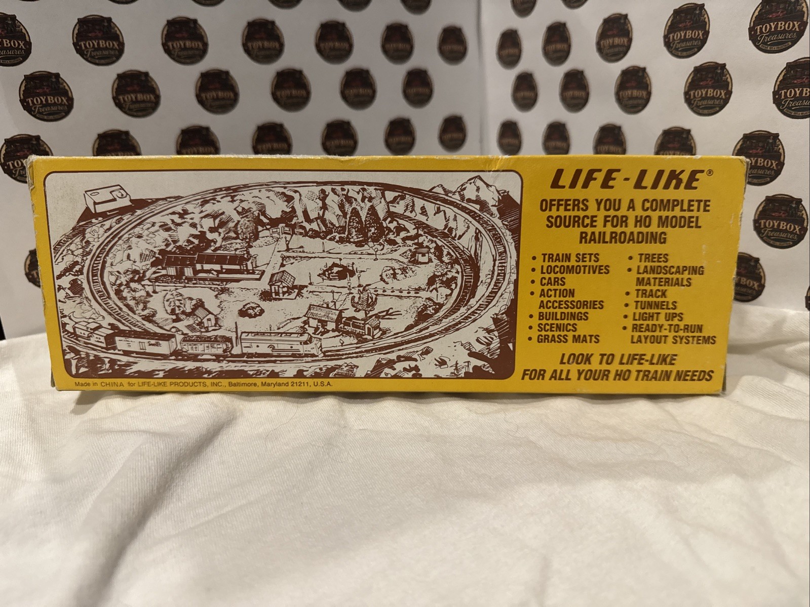 Vintage LIFE LIKE HO SCALE 3500 SANTA FE GP38 POWERED LOCOMOTIVE ORIGINAL BOX