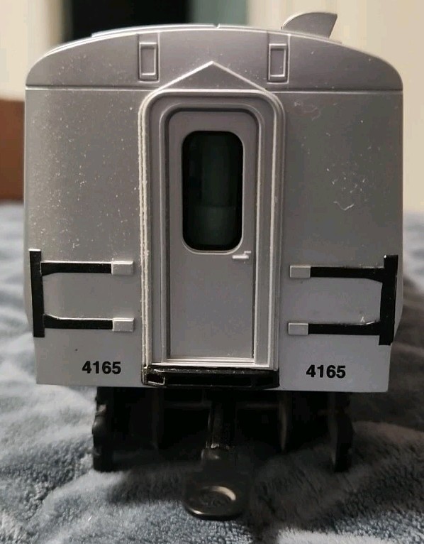 Lionel M7 Metro North Non Powered Car O Scale #4160