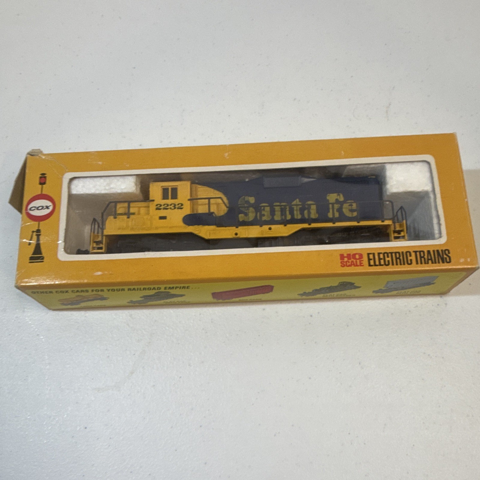 Cox Santa Fe HO Diesel Locomotive #2232 Analog DC Two-Rail Bo-Bo
