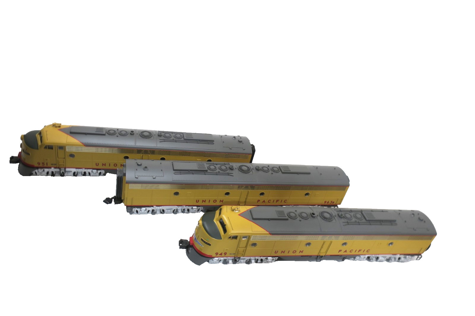 MTH Premier 20-2208-1 Union Pacific E8 A-B-A Diesel Engine Set O-Gauge