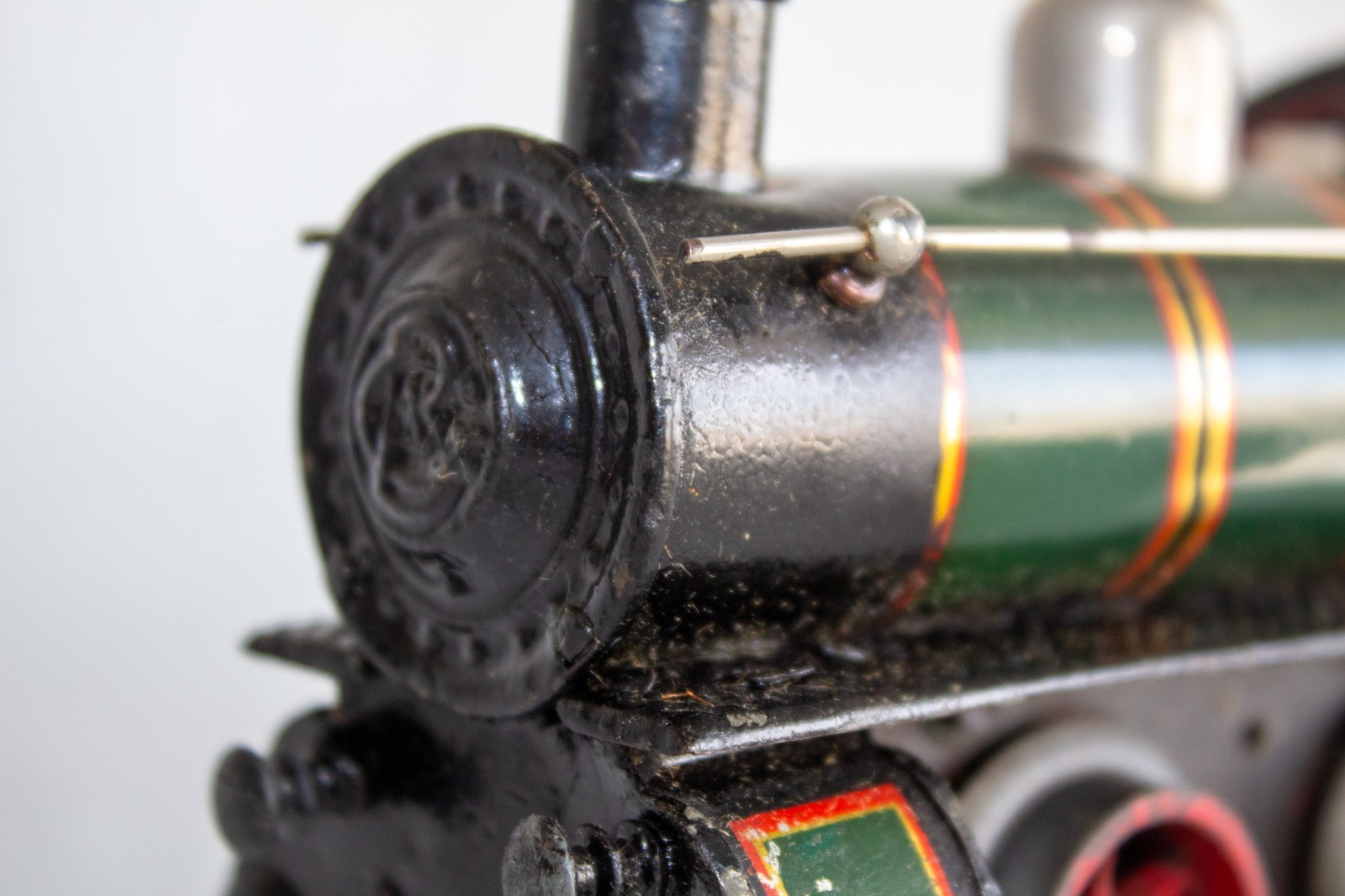 Extremely Rare Early Version of Bing 0-gauge Continental Clockwork Train Set