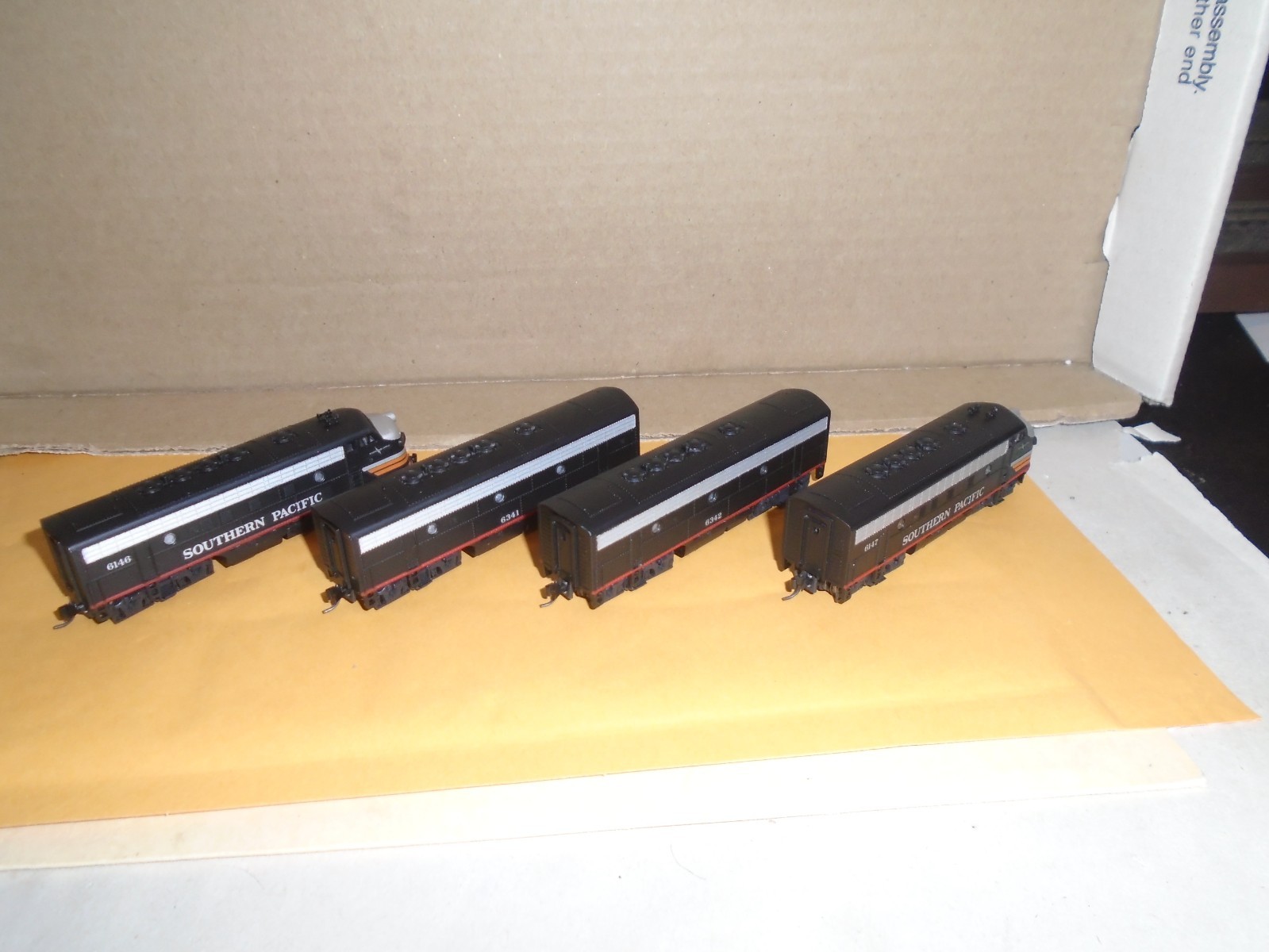 KATO / THE FREIGHT YARD DREAM DESIGNS POWERED EMD F7 A -B-B-A SP BLACK WIDOW N