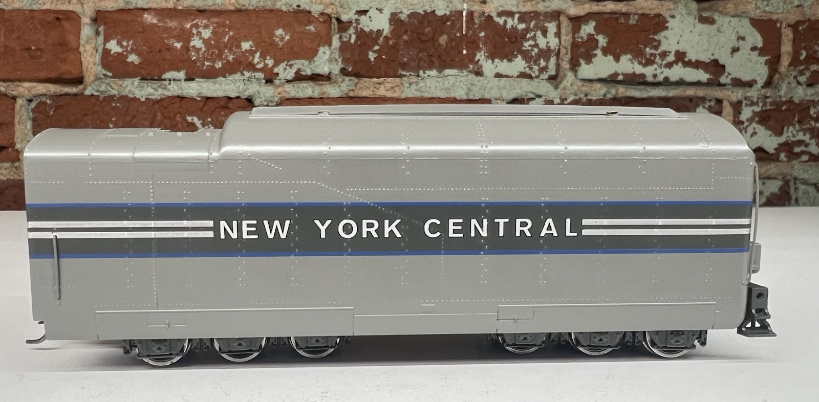 MTH #80-3233-1 HO Scale 4-6-4 Dreyfuss Steam Engine NYC #5446 DCC PS3