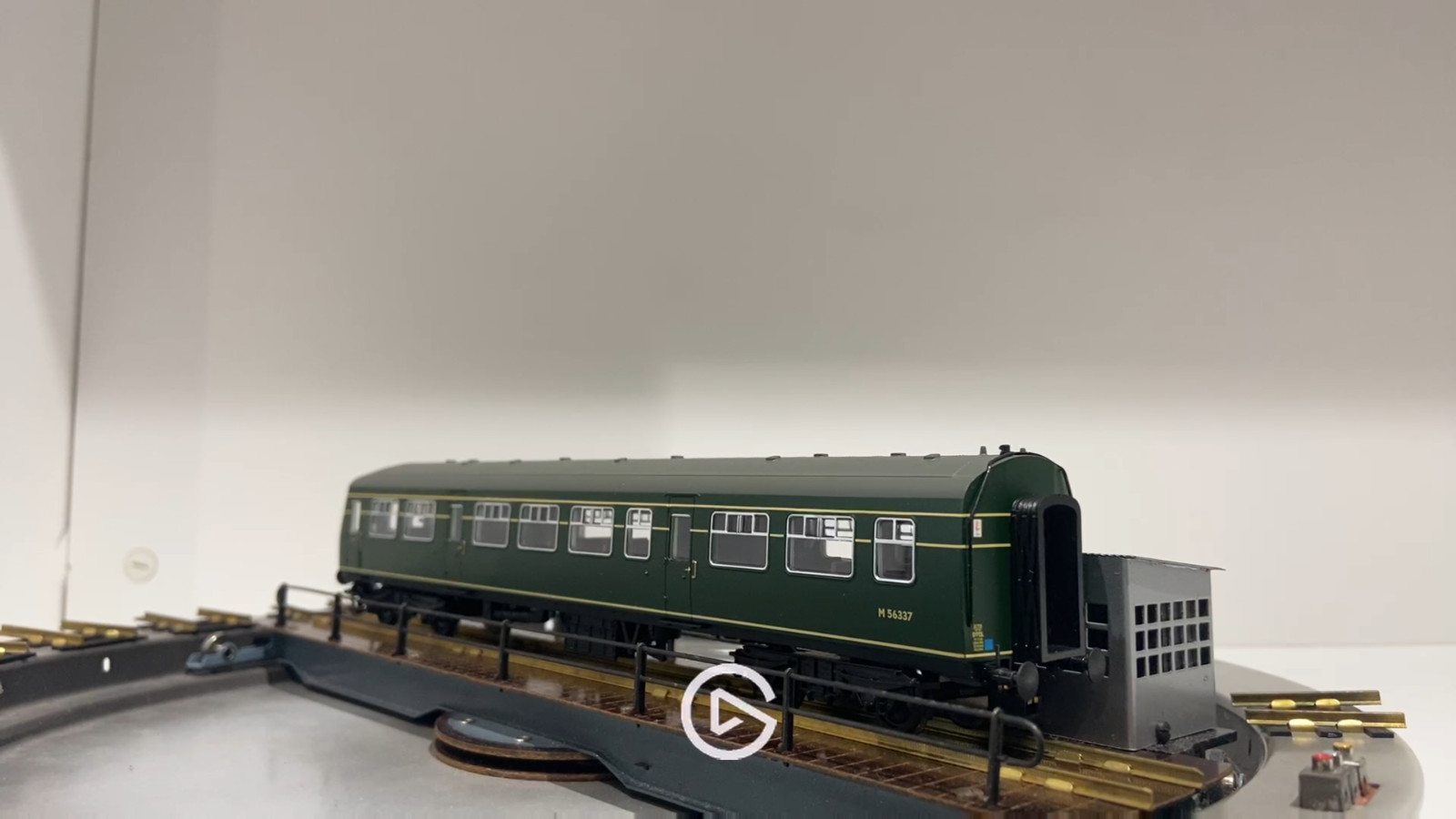 Bachmann Branch-line 32-286 Class 101 2 Car DMU BR Green DCC Ready 21 Pin