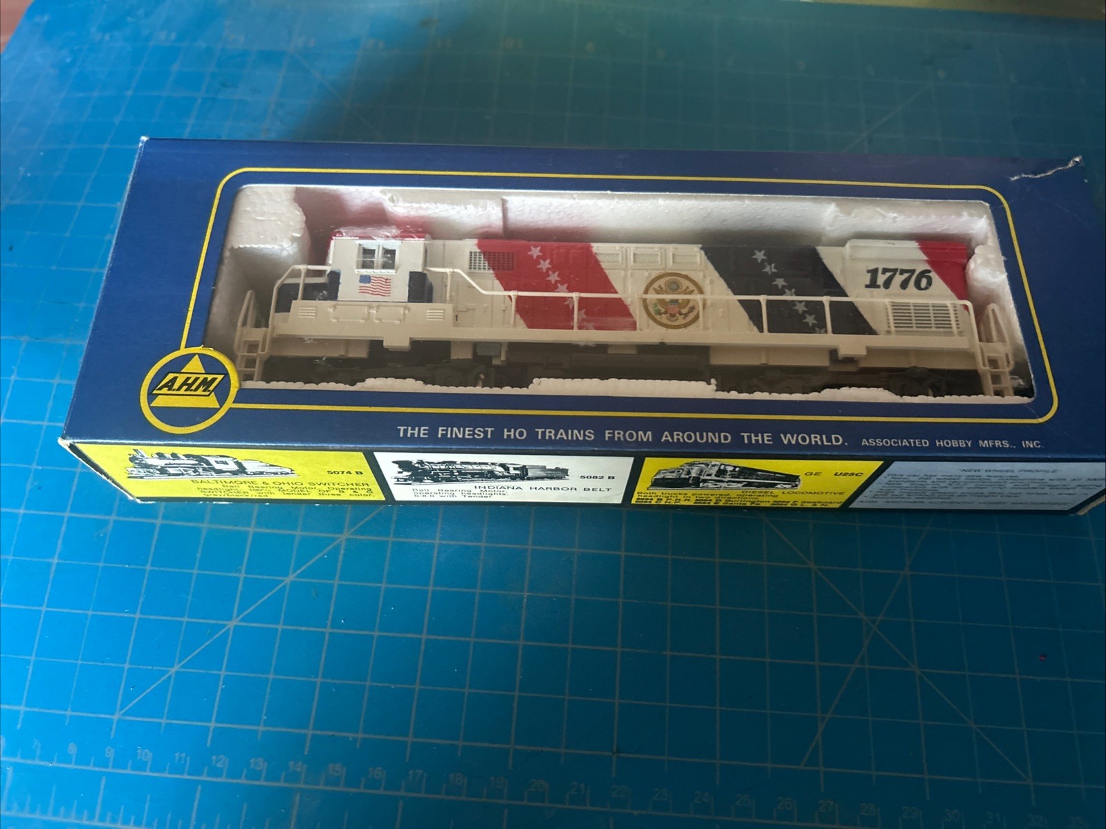 AHM #5015-H HO Scale Spirt of 1776 ALCO Century 424 Locomotive Runs Boxed