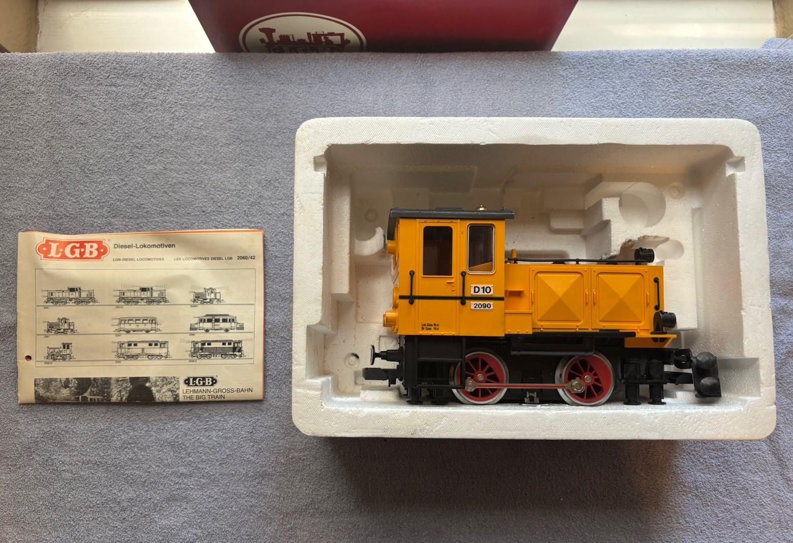 LGB G Scale 1:22.5 D10 Diesel Locomotive 2060/42 Yellow/Black/Red