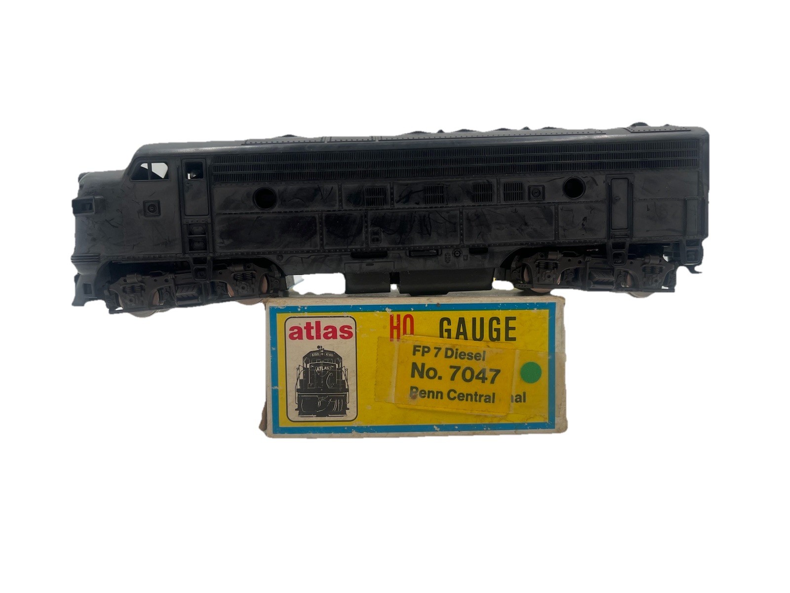 Ho Scale Atlas FP7 Diesel 7047 Penn Central Locomotive