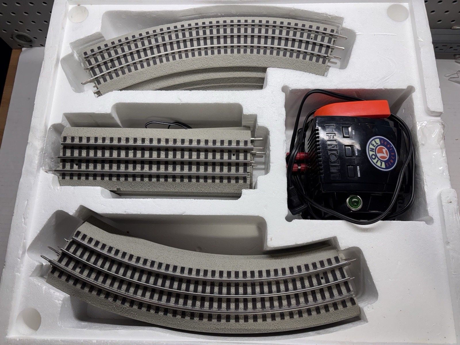 Lionel O Gauge Analog Train Starter Set 6-30053 Light Sound Real Smoke