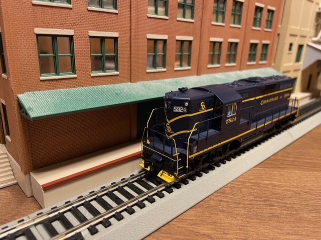 910-10493 Chesapeake & Ohio GP9 #5924 in Standard DC with detail parts added.