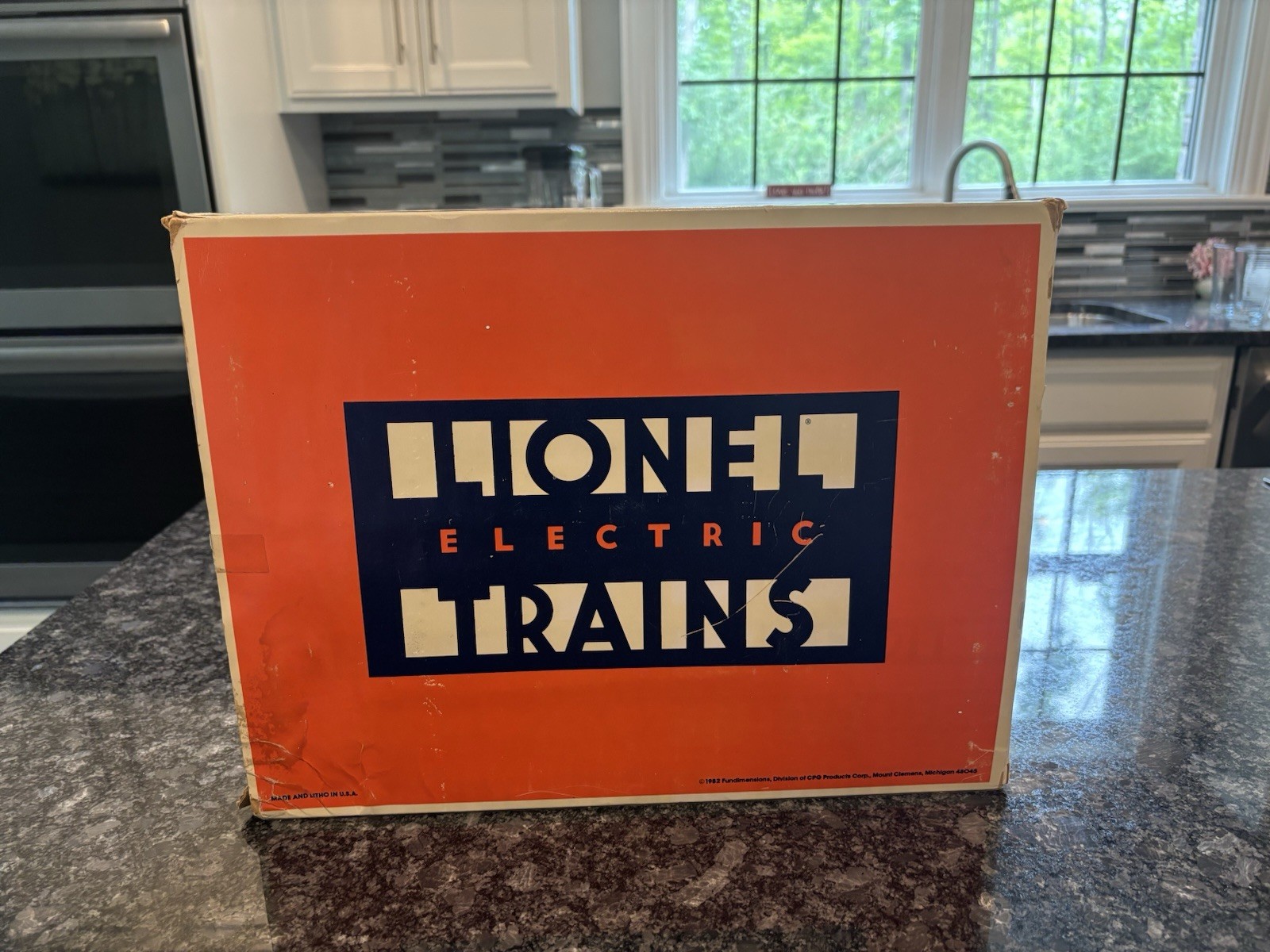 Lionel 8370 8372 New York Central F3AA Diesel Locomotives – Unrun – Original Box