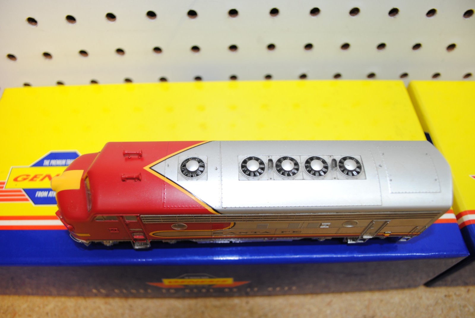 Athearn Genesis G1500B Santa Fe F-7A/F-7B Phase 1 Diesel Locomotive Set HO