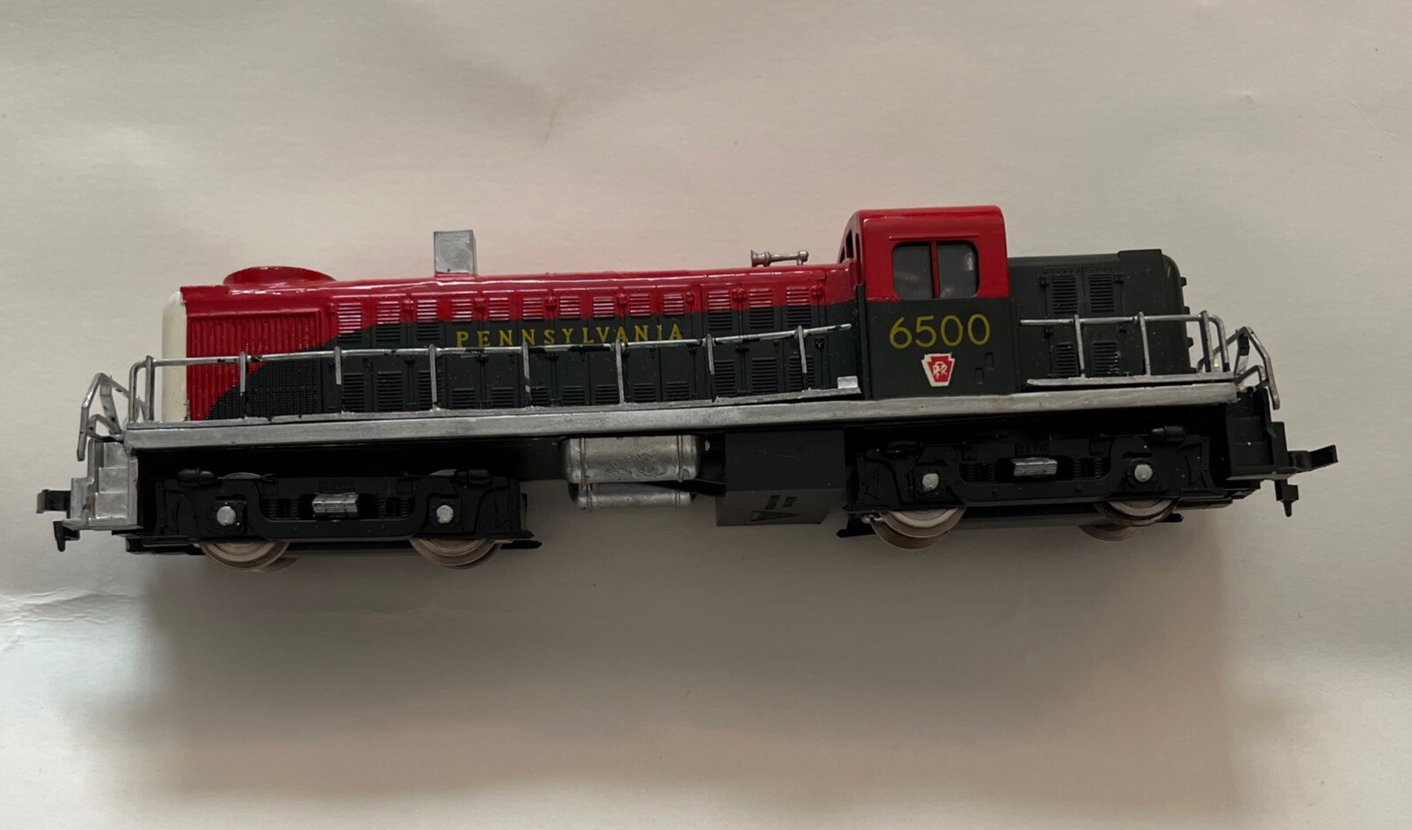 AHM HO Pennsylvania 6500 locomotive Red 2870 Diecast Yugoslavia