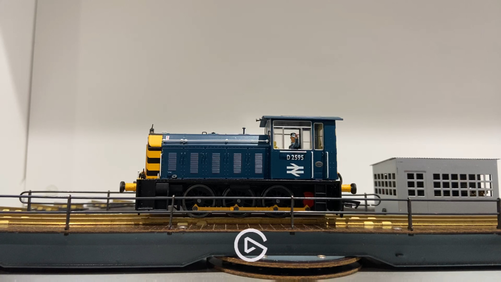 Heljan 2522 Class 05 Hunslet Shunter D2595 BR Blue Wasp Stripes As Preserved DCC