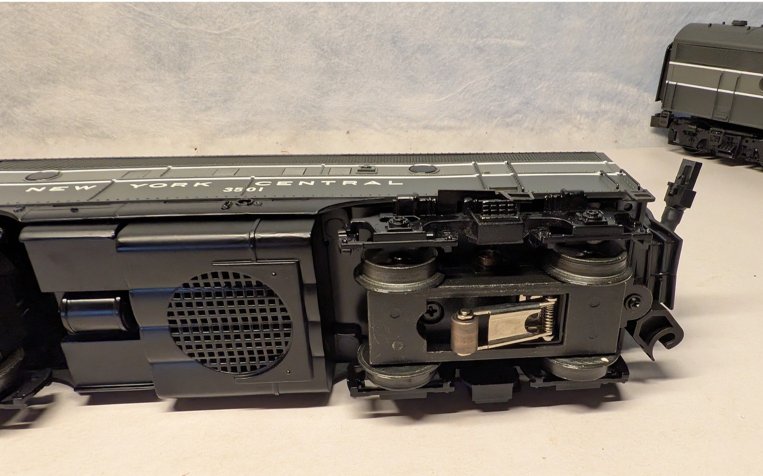 K-Line K-25701 NYC F-3 Diesel A-A, Both Powered C-9 NIB