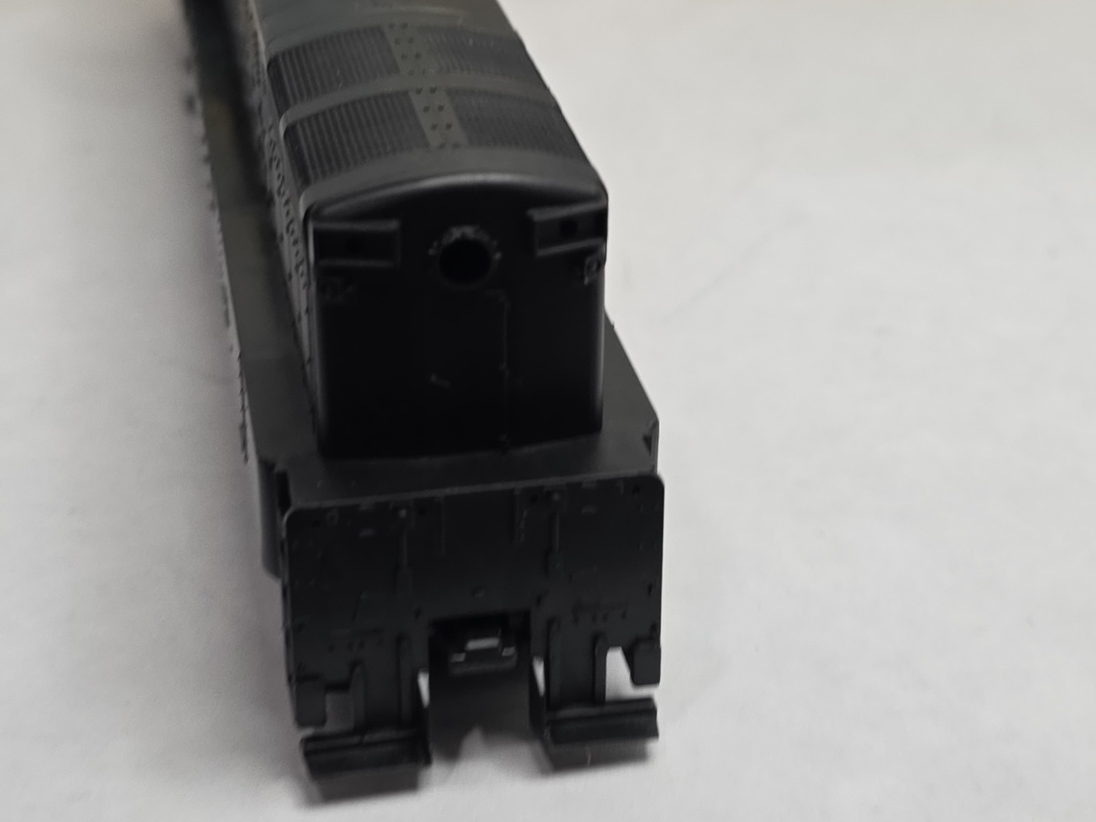 Athearn HO 4300 Undecorated FM H24-66 Trainmaster Diesel Loco Runs Well Ex/Box