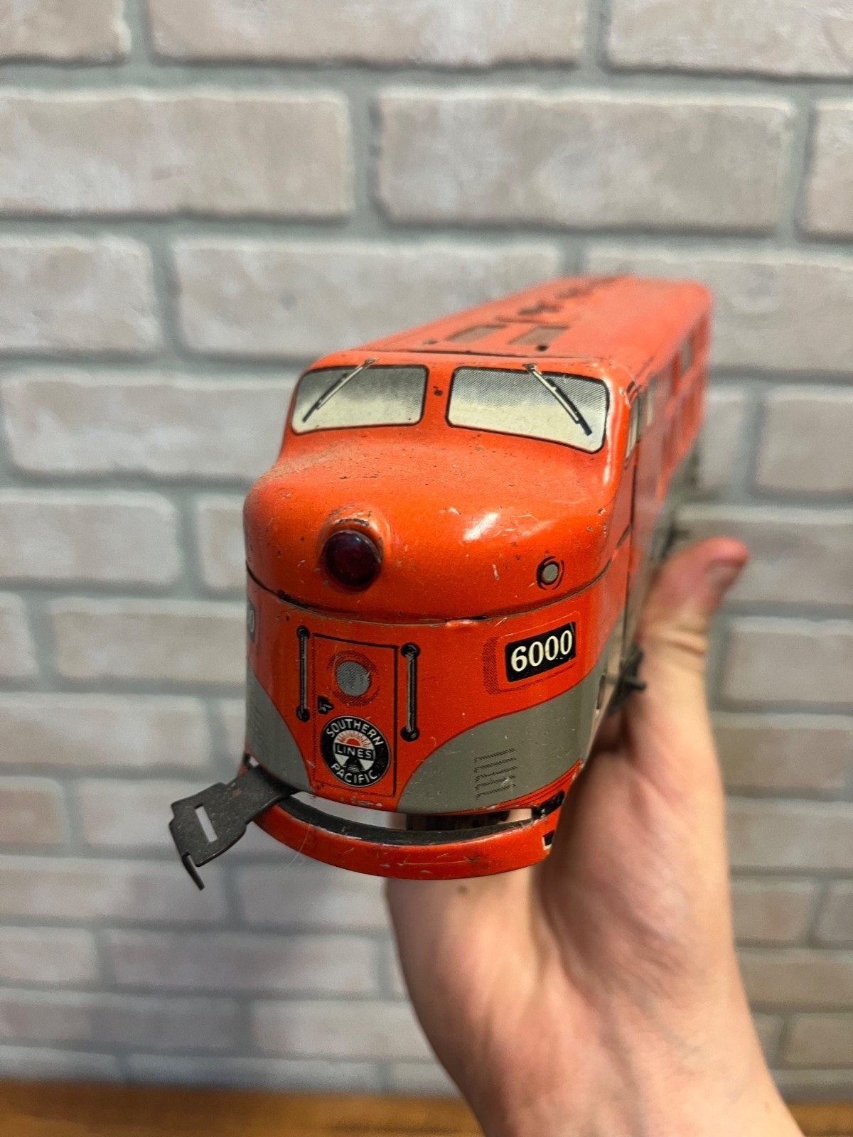 Vintage Louis Marx No. 6000 Southern Pacific Diesel Train Tin Locomotive – Untes