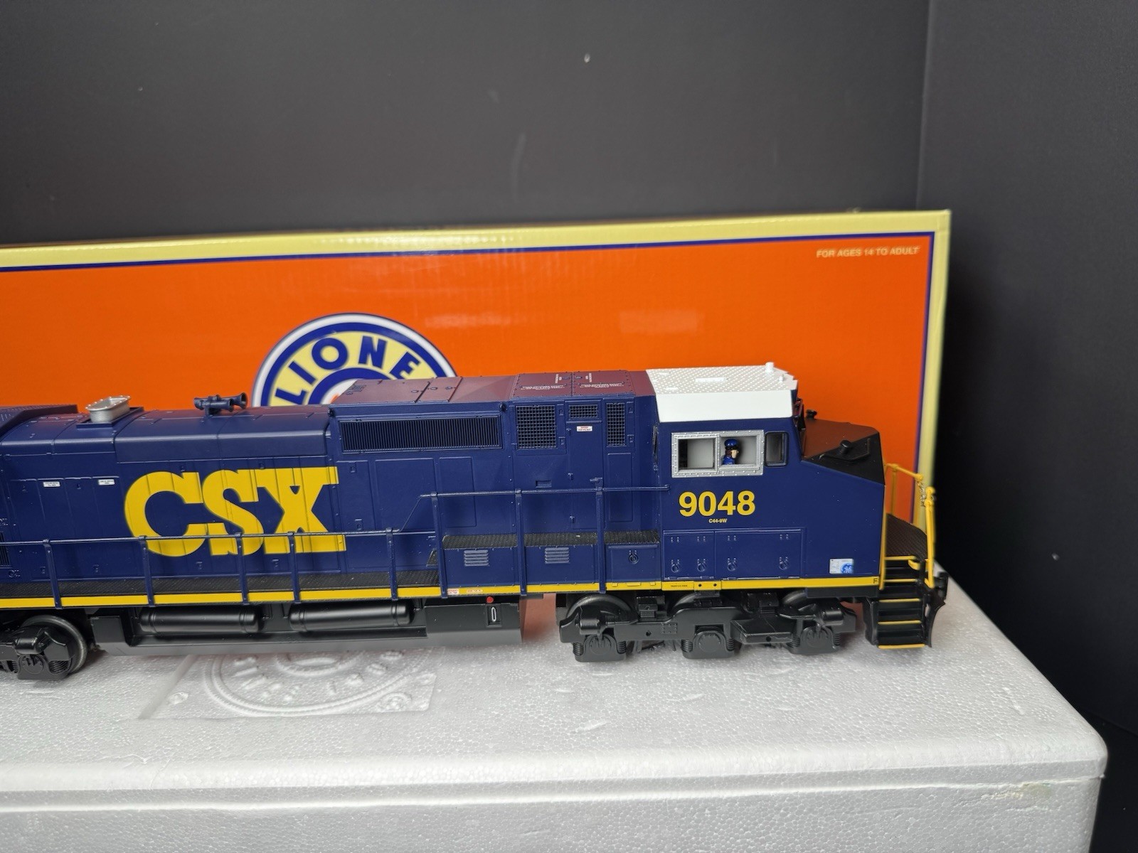 Lionel LEGACY 6-39584 CSX Dash 9-44CW diesel engine #9048 LNIB