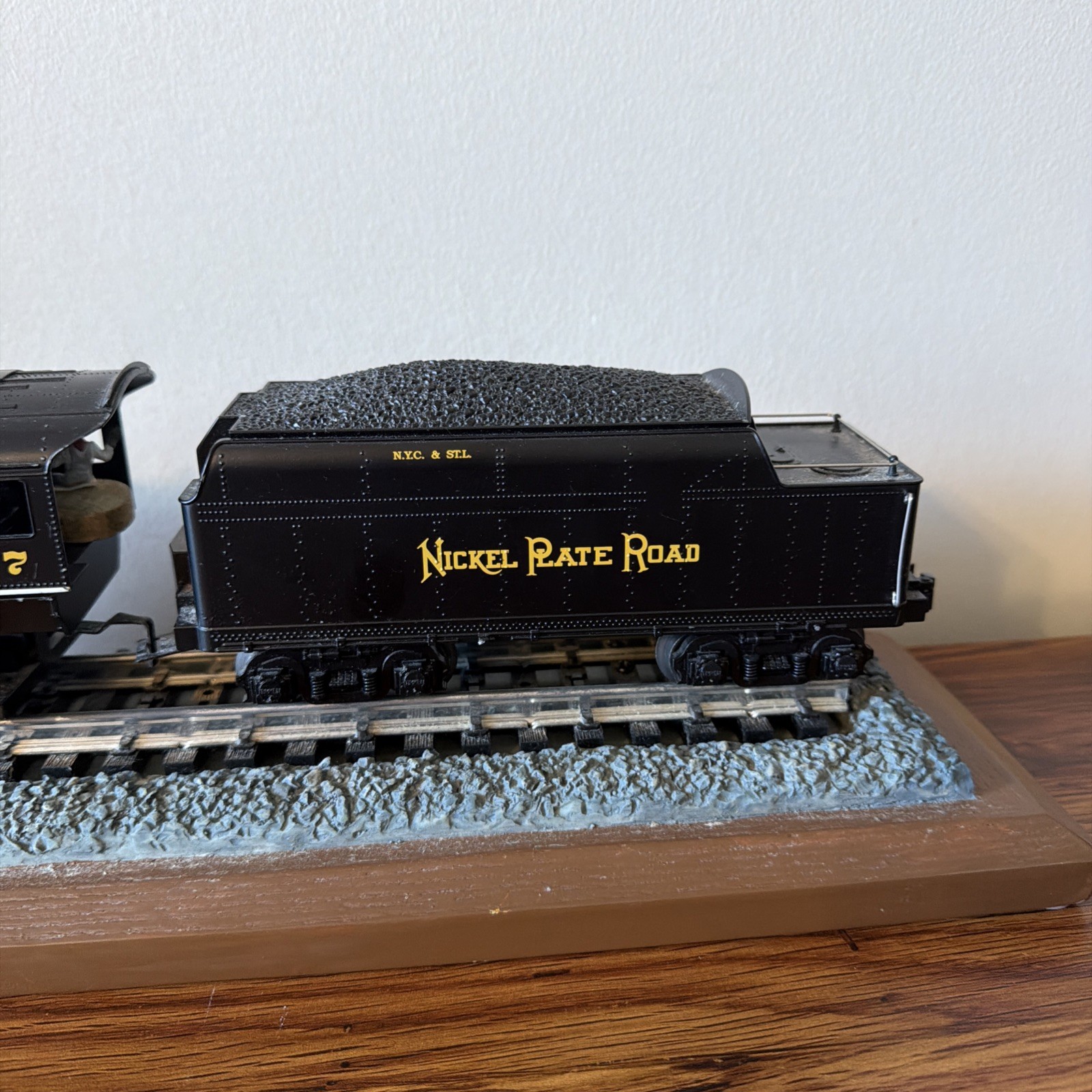 LIONEL NICKEL PLATE 2-8-4 BERKSHIRE LC 2.0 #757 STEAM ENGINE O GAUGE W/ Display