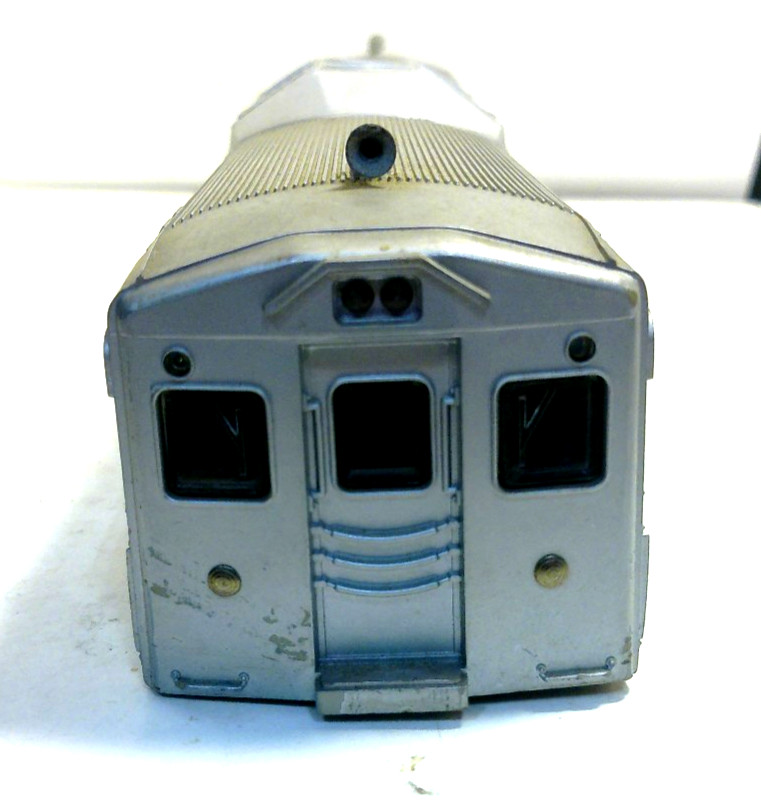 LIONEL 2559 NON-POWERED RDC-9, BUDD CAR SHELL